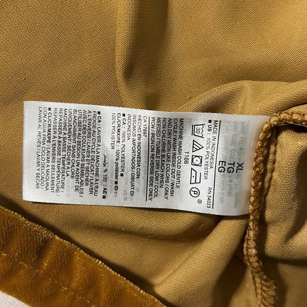 XL Old Navy 100% polyester.burnt orange,velvet short sleeved elastic - Picture 10 of 11